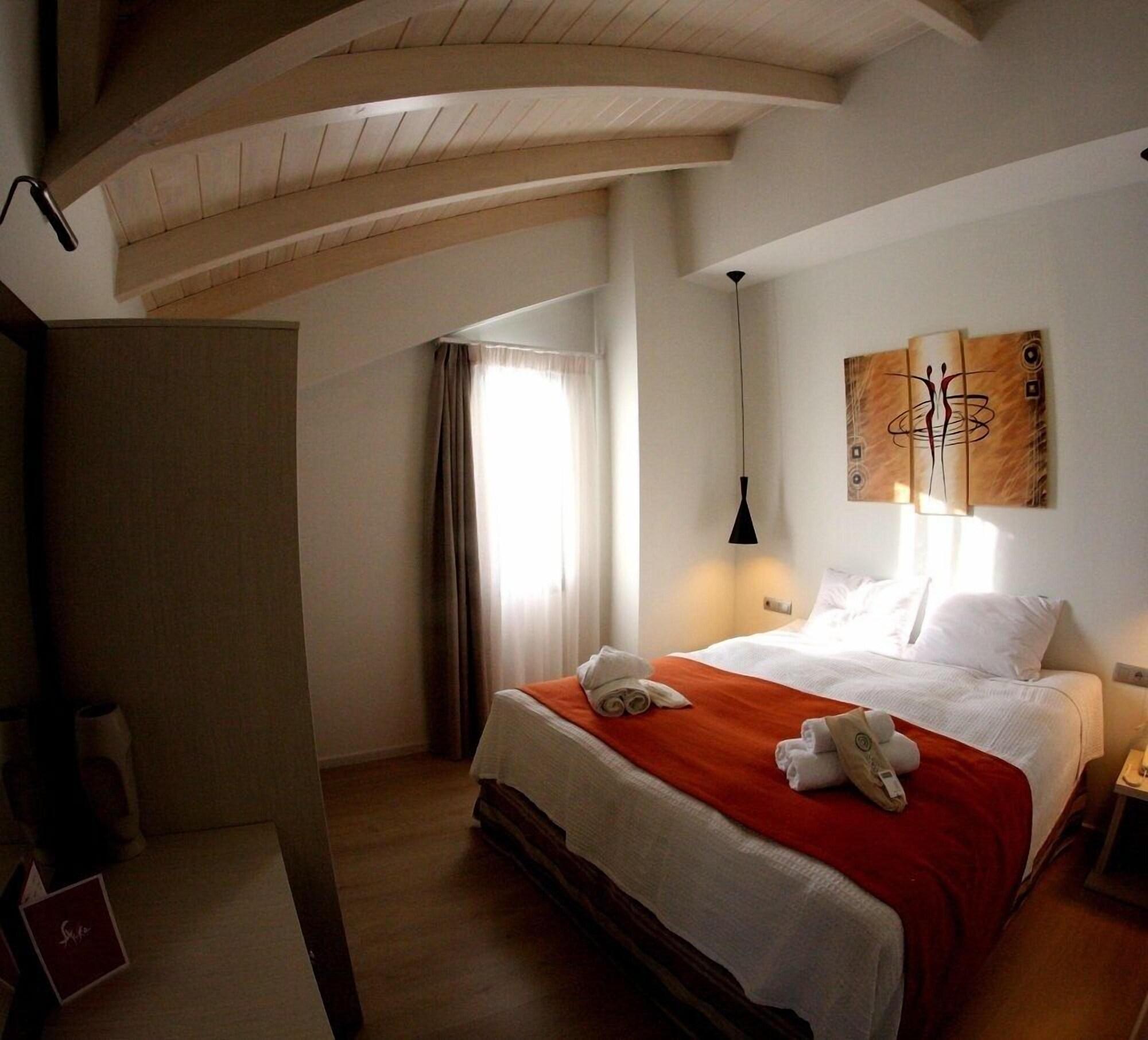Aura Boutique 3*