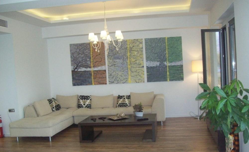 Hotel Aura Boutique 3*