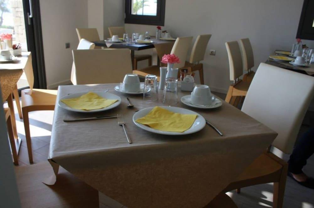 Aura Boutique Hotel Lixouri