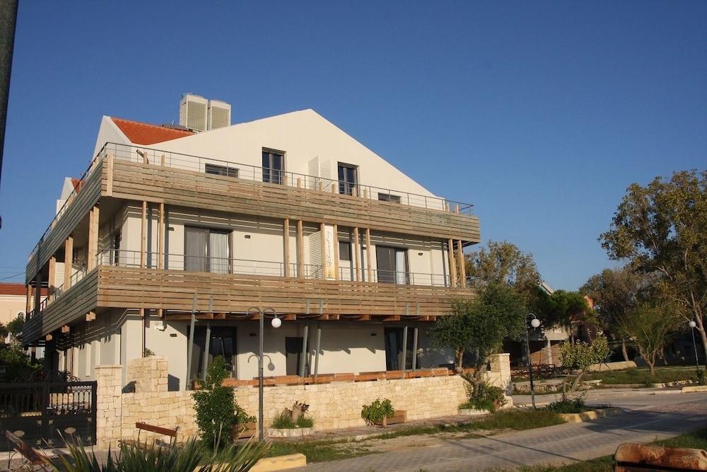 Aura Boutique Hotel Lixouri